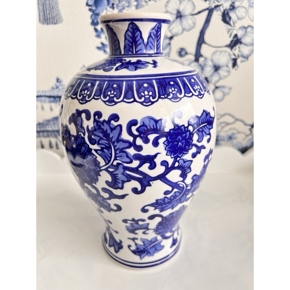 NWT Mikasa Home Accents Chinoiserie Vase 10"H x 6"W Blue & White Floral Elegant - Picture 3 of 9